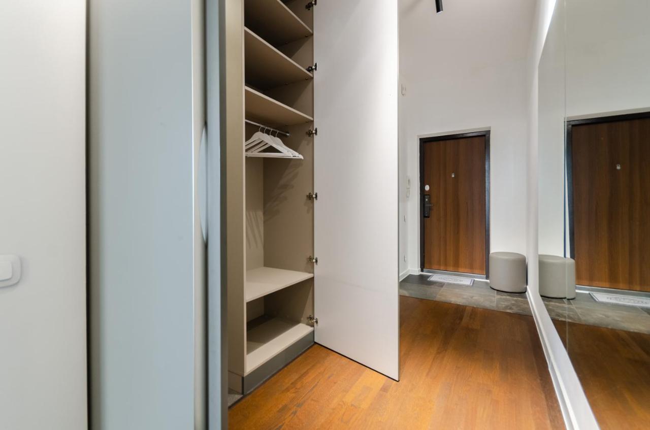 Petrovdom 408-467-471-277-377 In Central Park Cozy Apartments キエフ エクステリア 写真